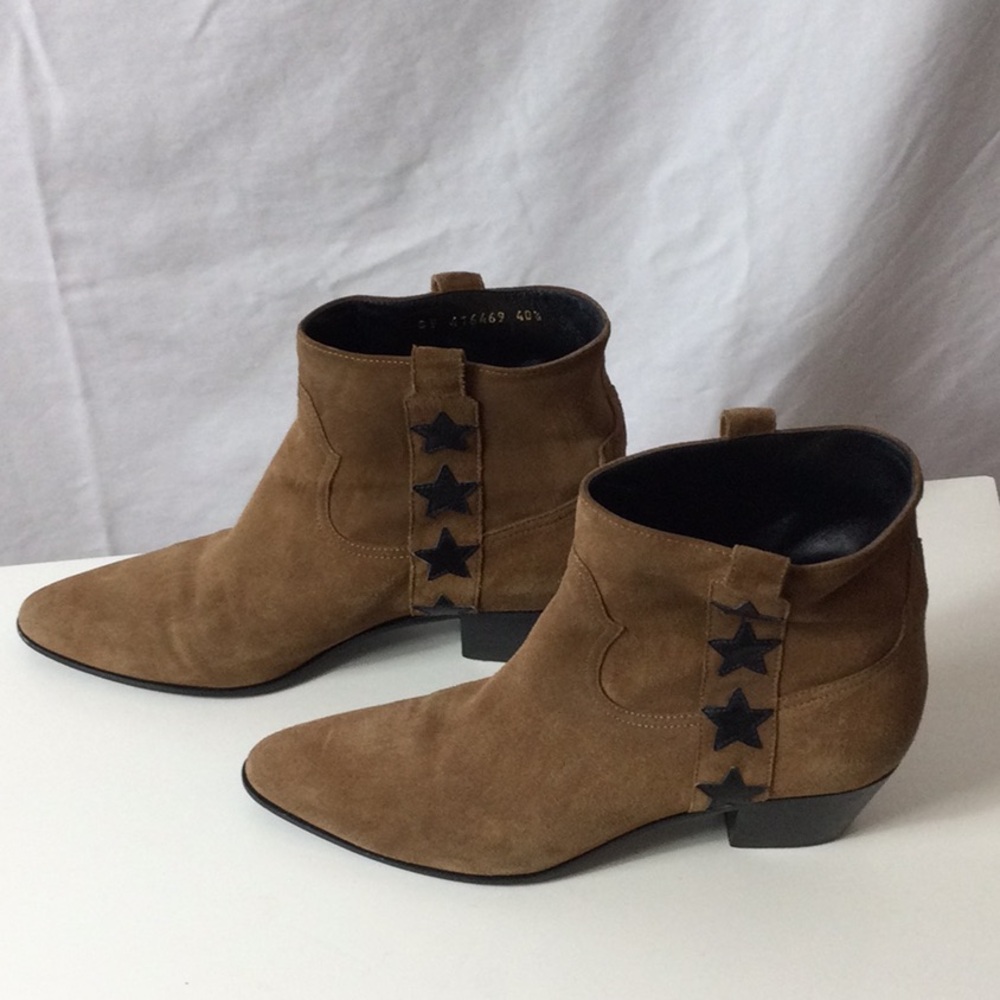 Saint Laurent Tan Suede Boots with Black Leather Star Accents - Picture 5 of 13
